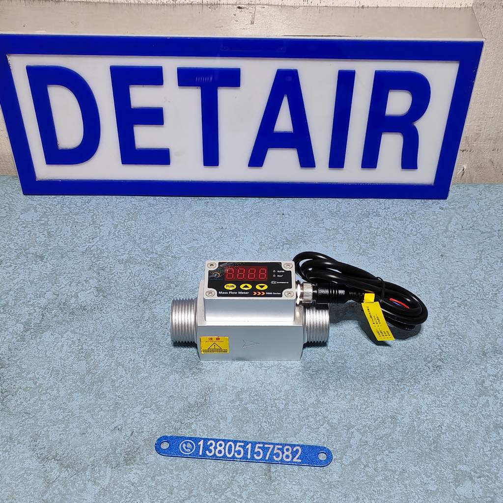 外螺纹带显示热式气体质量流量计,带电流和通讯信号输出热式气体质量流量传感器